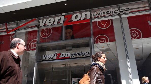 Verizon shutting its app store in January 2013, removes Apps application from Android and RIM devices