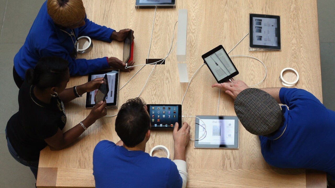 Apple posts new iPad mini TV spots showcasing Photos and iBooks