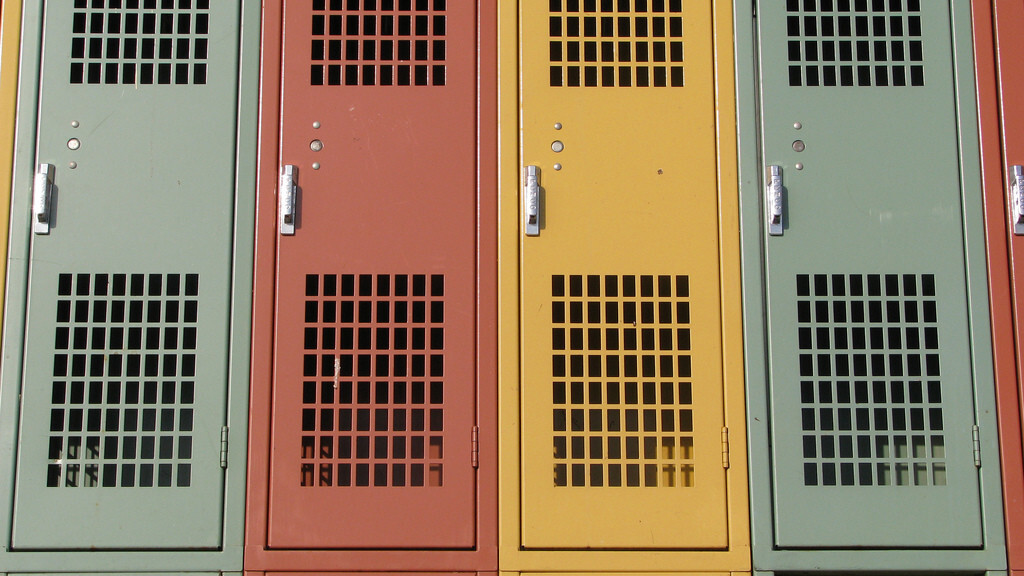 AT&T launches its photo and video backup app Locker on iOS
