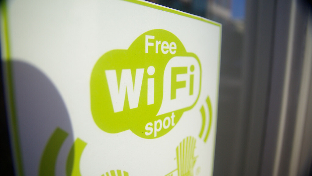 Free WiFi for check-ins: Facebook pilots new service for local businesses