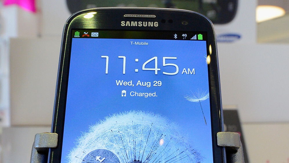 Samsung’s Galaxy S III overtakes the iPhone 4S as the world’s best-selling smartphone in Q3 2012