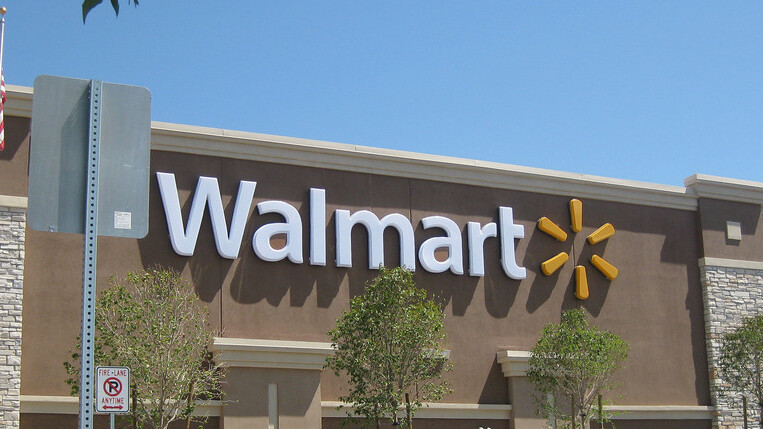 Watch: iPads in flight, or a cautionary tale about shopping at Walmart