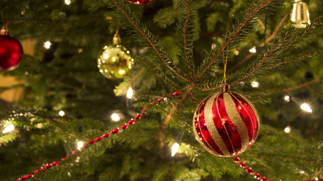 Microsoft says Windows Phone 8 increased app submissions by 40%, to keep full staff on for holidays