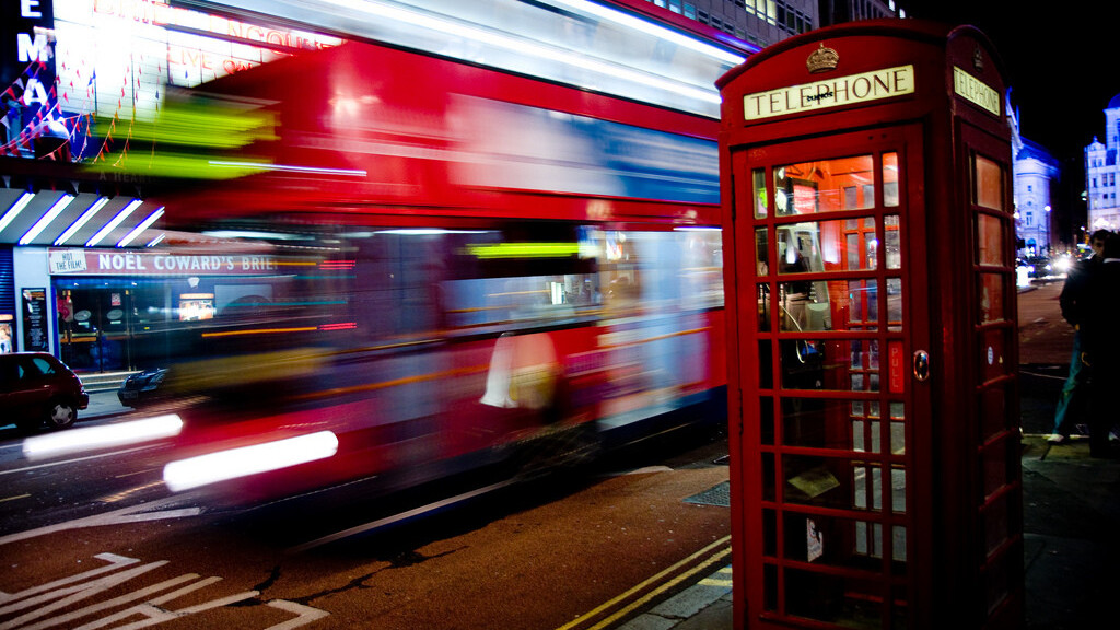 London’s buses become the city’s first mode of public transport to accept contactless card payments