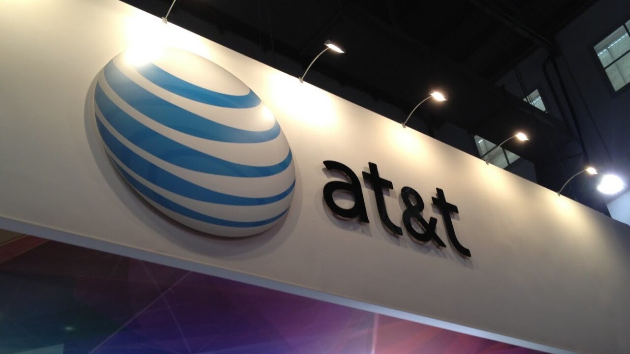 AT&T sold a record 10m smartphones in Q4 2012, helped by best-ever sales of Android and Apple devices