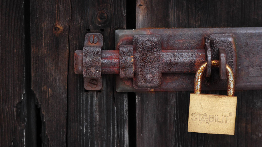 Deutsche Telekom pre-installs security app Lookout on the Samsung Galaxy S3 Mini and HTC One SV