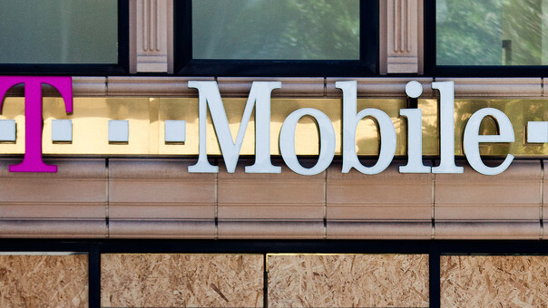 T-Mobile USA to begin selling the iPhone in “three to four months”
