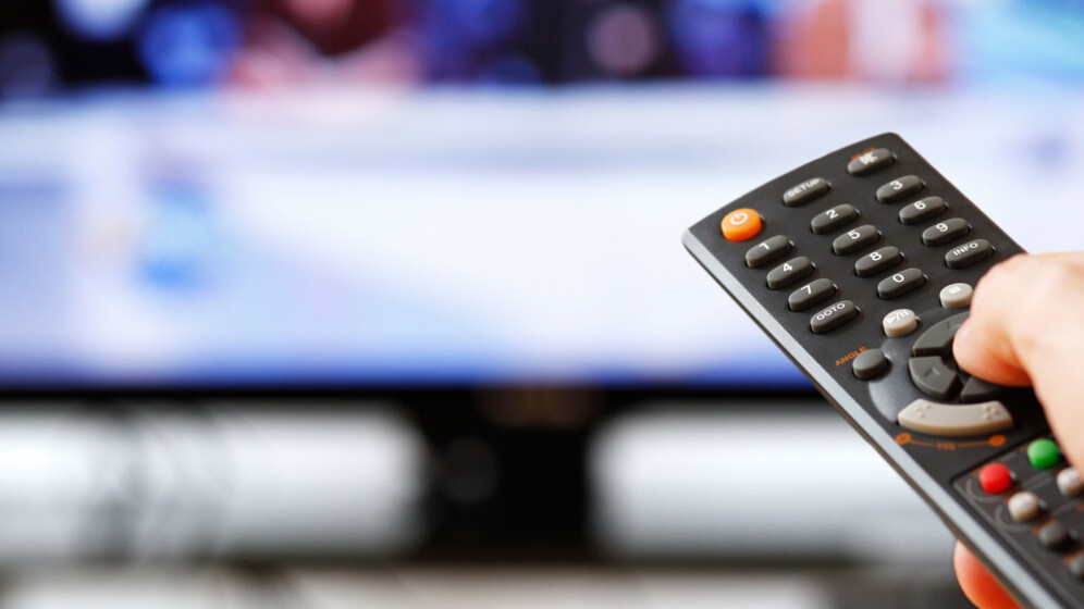 Zeebox is set to let cordcutters join its social TV party thanks to a deal with Gracenote