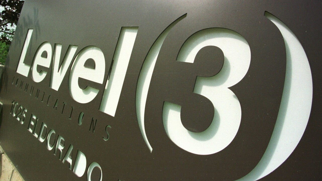 Level 3 CEO James Q. Crowe to step down at the end of 2013 (at the latest)