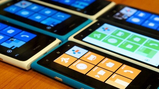 Microsoft has restarted the Windows Phone 7.8 update cycle, fixing the ‘frozen Live Tile’ bug