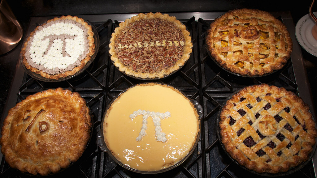 GE celebrates #PiDay by giving out 314 pies at 1:59