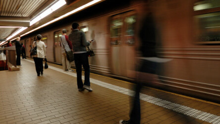 Google Maps now shows live transit departure times in NYC and Salt Lake City, adds service alerts in DC