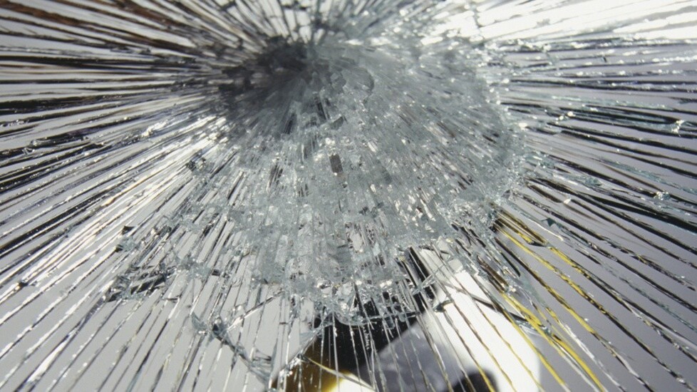 Ericsson and STMicro agree to carve up ST-Ericsson chipmaking venture, cutting 1,600 jobs