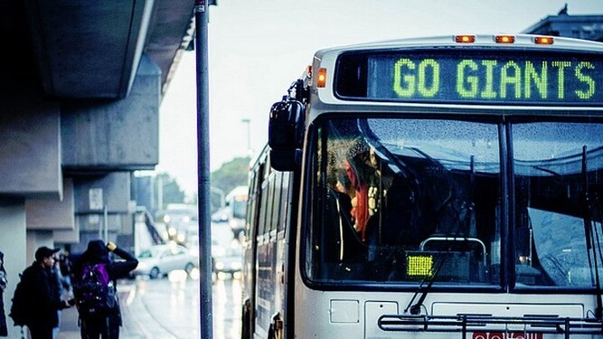 This live map of buses in San Francisco will mesmerize you