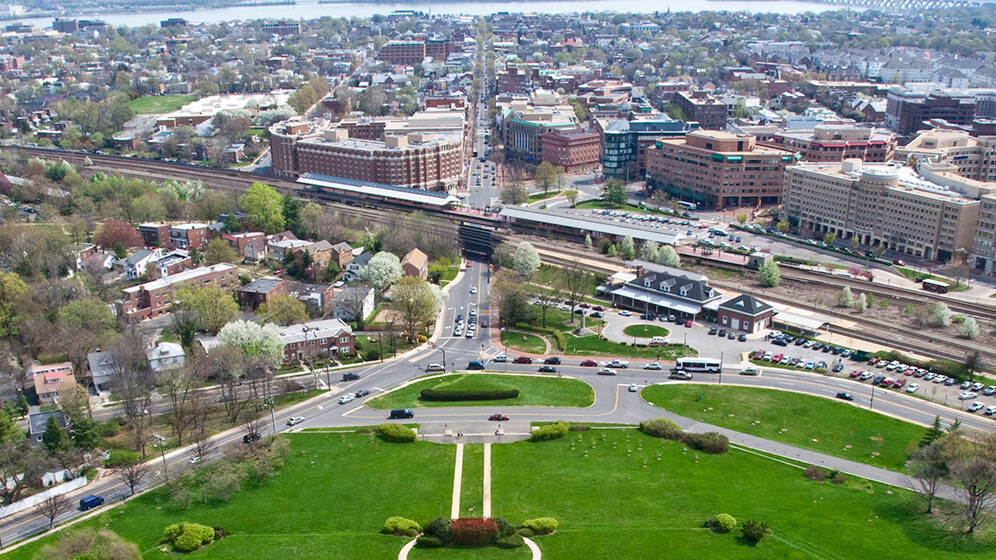 Amazon once again crowns Alexandria, Virginia as its ‘most well-read city in America’