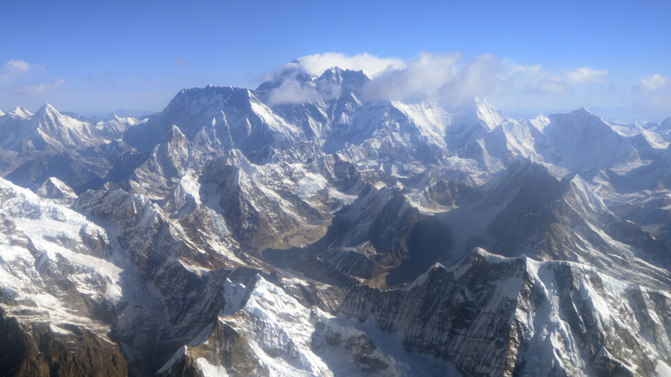 Microsoft scales Mount Everest, partnering with GlacierWorks to celebrate 60 years since first successful ascent