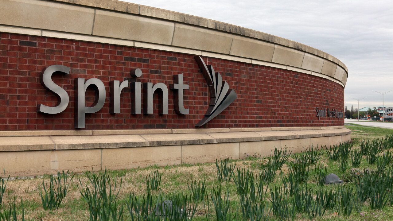 Clearwire tries to persuade minority shareholders that Sprint’s $2.2 billion offer is the only option