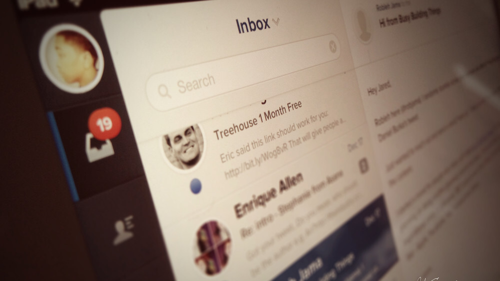 Evomail for iPad is a slick and beautiful email client, no learning curve required