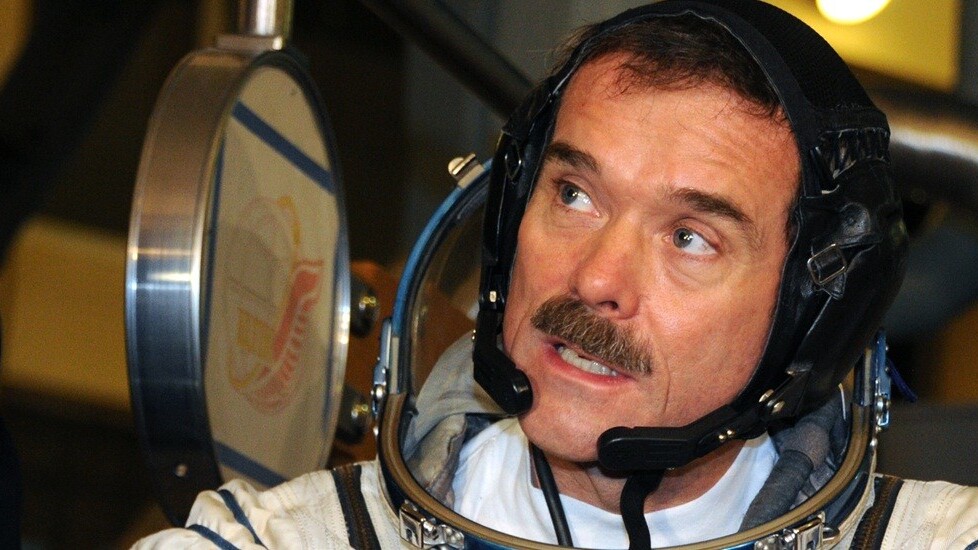 Commander Chris Hadfield signs off from space with epic cover of David Bowie’s ‘Space Oddity’