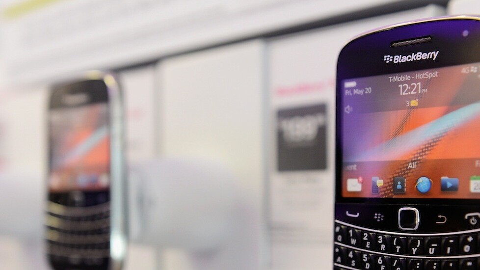 Twitter for BlackBerry app updated to include image tweaks, tweet details