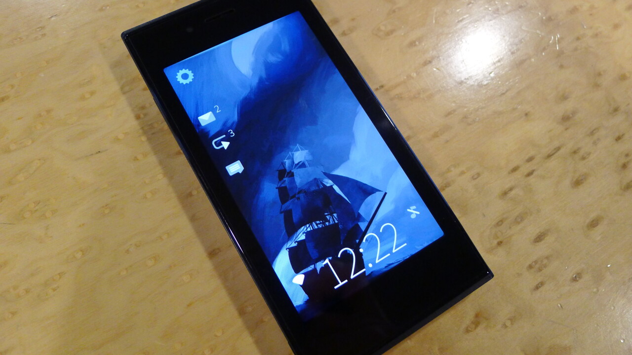 Finnish mobile network operator DNA will be first to sell the Jolla smartphone in Q4 2013