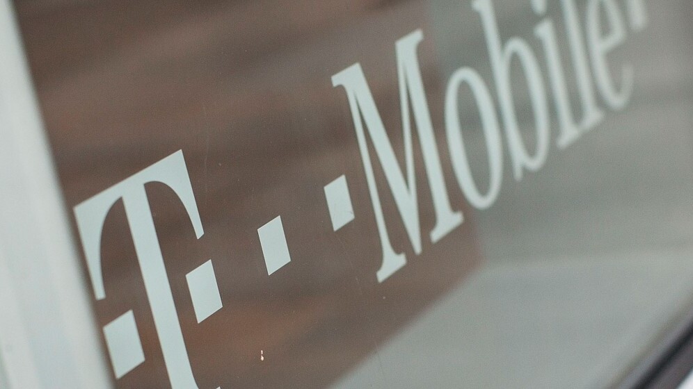 T-Mobile US snaps up $308m of extra spectrum to fuel 4G LTE expansion