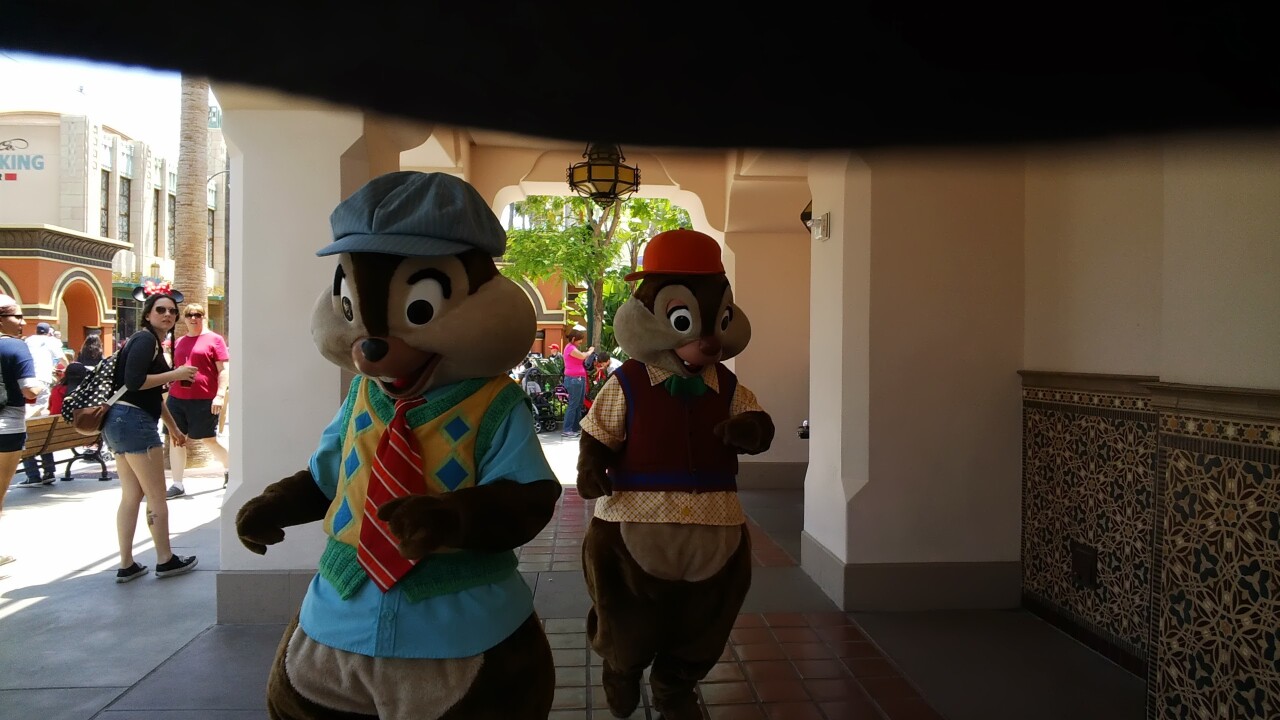 A day at Disneyland with Google Glass