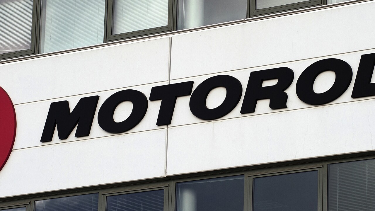 Motorola touts Moto X as faster than rival devices on same carrier, but test was done on different networks