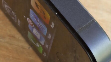Minor evidence of fingerprint recognition in future iPhones discovered in new beta of Apple’s iOS 7