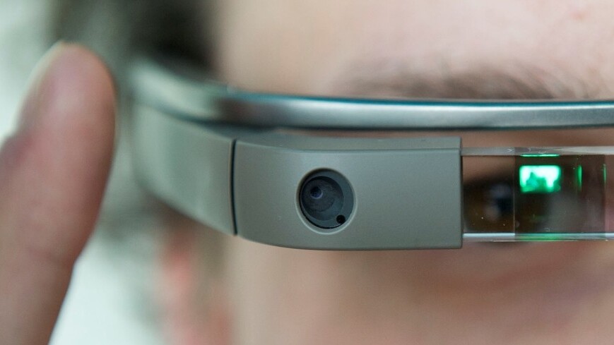 Google letting Glass Explorers invite a friend to join the program