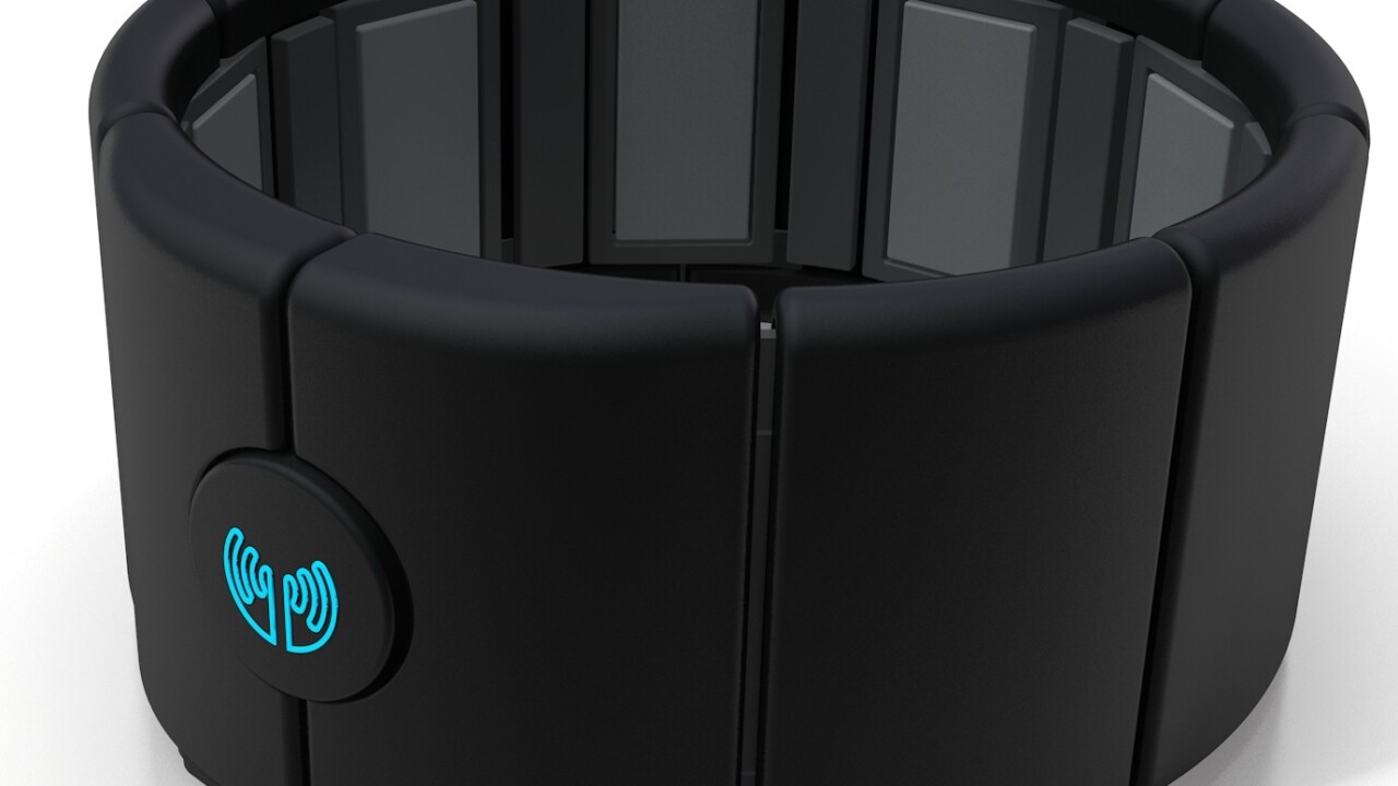Thalmic Labs gearing up to ship its first Myo gesture control armbands in ‘a few weeks’