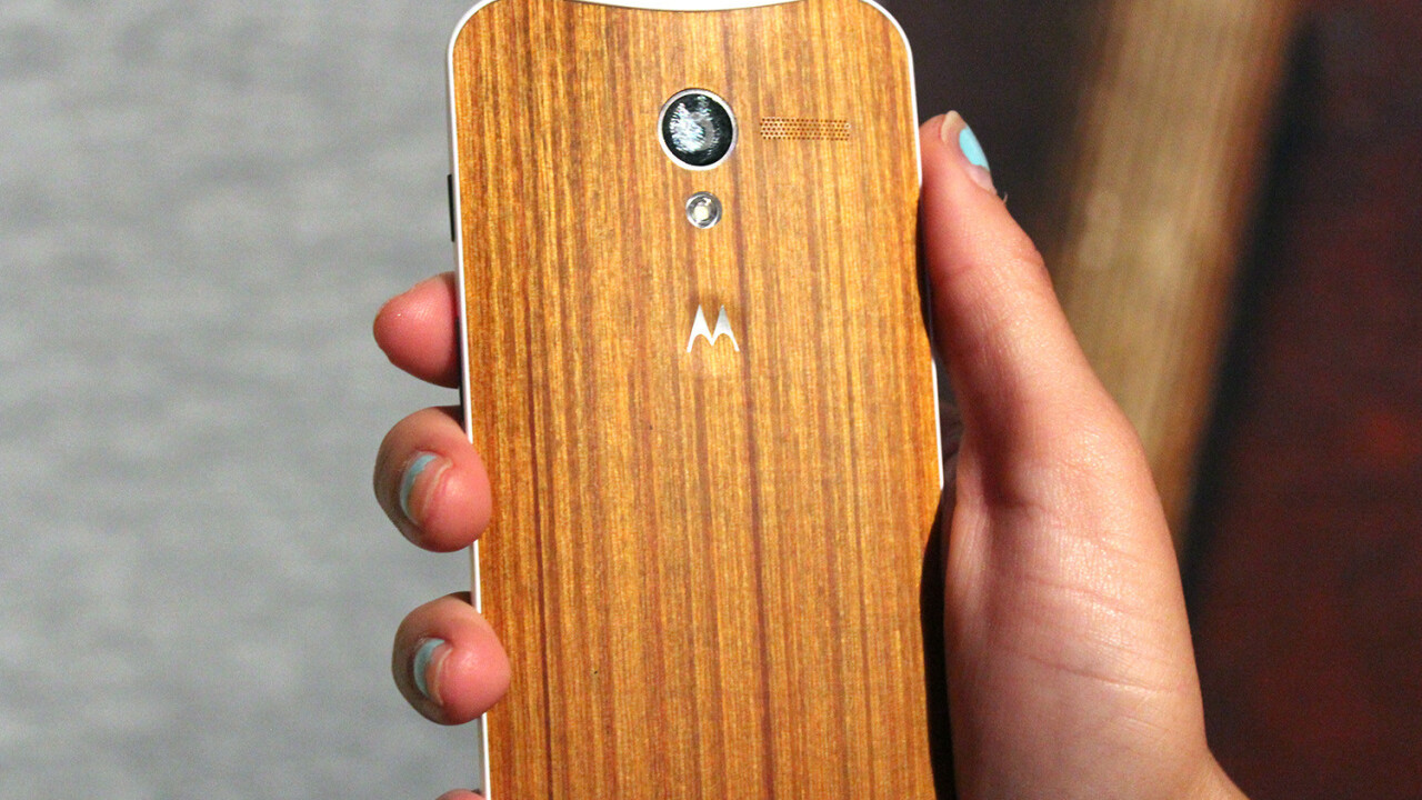 Motorola teases beautiful oak and rosewood-backed Moto X devices, shipping in Q4