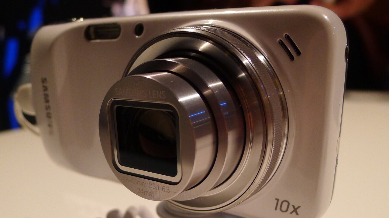 Samsung launches LTE version of its Galaxy S4 zoom compact camera, smartphone hybrid across Europe