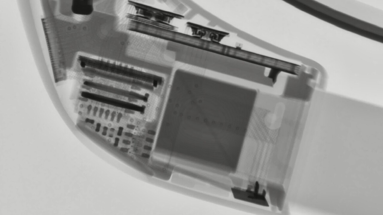 This is what Google Glass looks like under X-ray