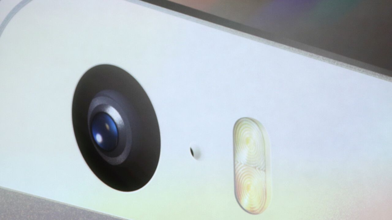 iPhone 5s 8MP camera: 5-element lens, 15% larger sensor, 10fps burst mode and 120fps slow motion video