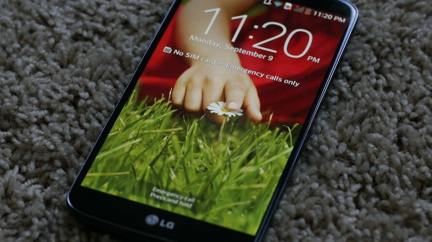 LG G2 first impressions: Business in the front, buttons on the back