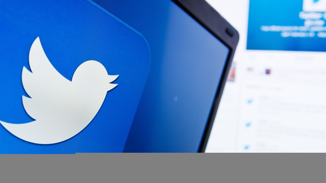 Twitter files for its IPO