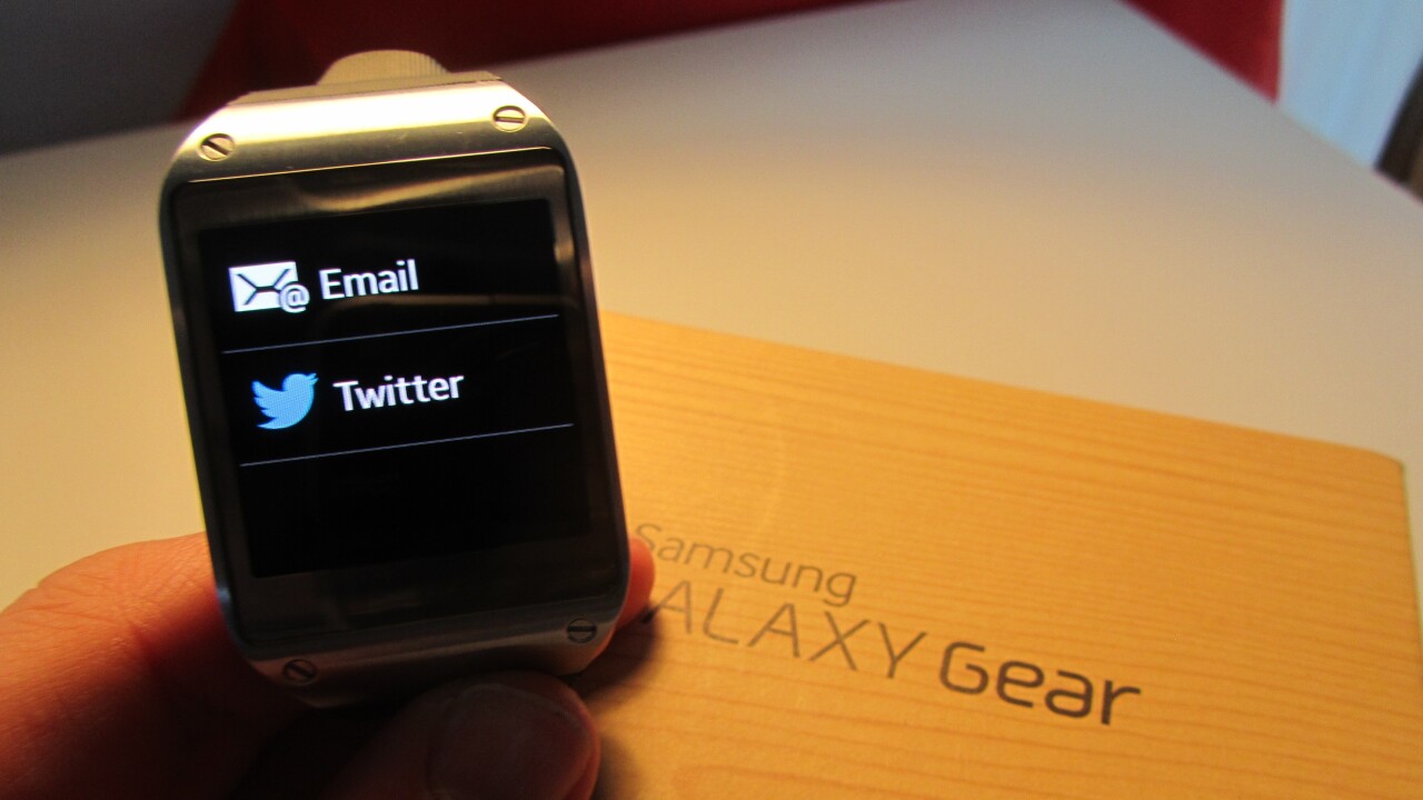 Samsung Galaxy Gear review: A $299 smartwatch that can’t send an email…but I hated taking it off