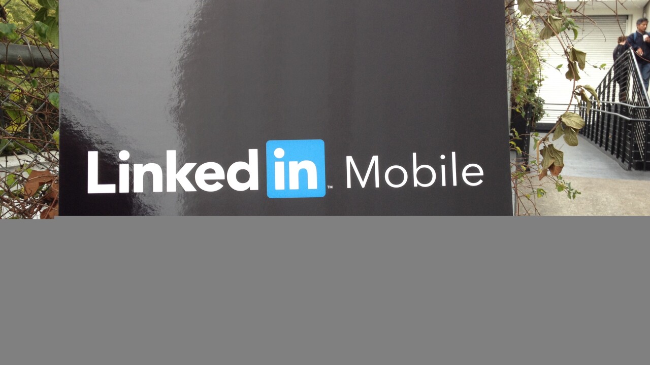 LinkedIn unveils a new-look iPad app and brings Rapportive to mobile with new Intro feature