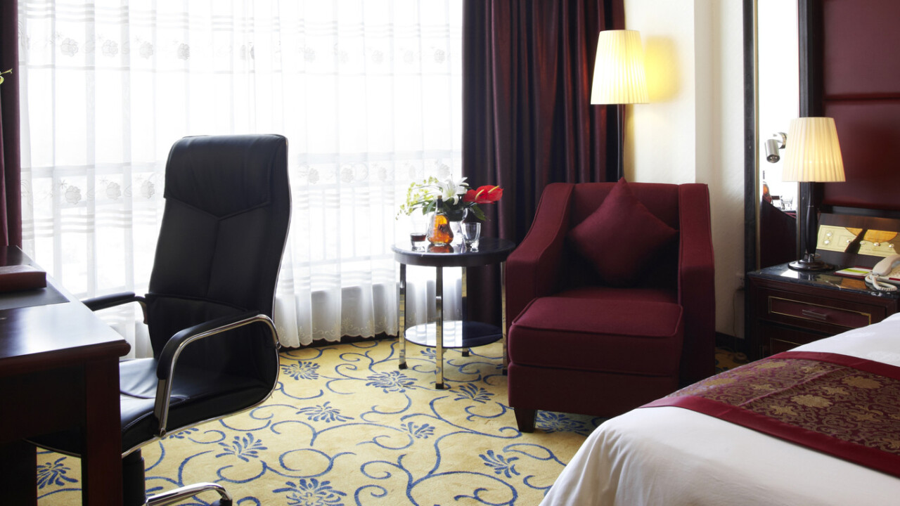 Working from your hotel room: How to prepare an efficient mobile office