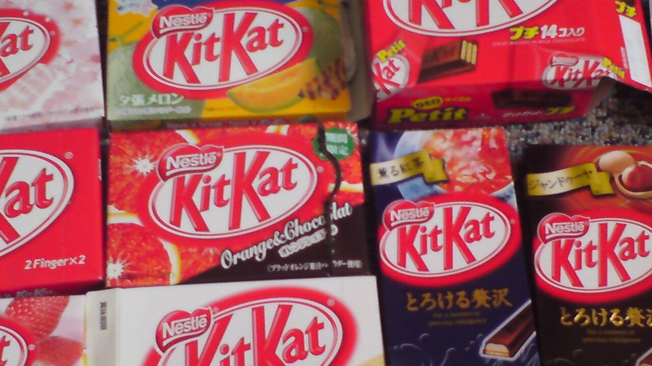 One month after launch, KitKat is installed on 1.1% of active Android devices