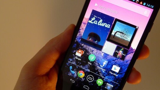 Android 4.4.2 KitKat begins rolling out to Moto G handsets in the UK