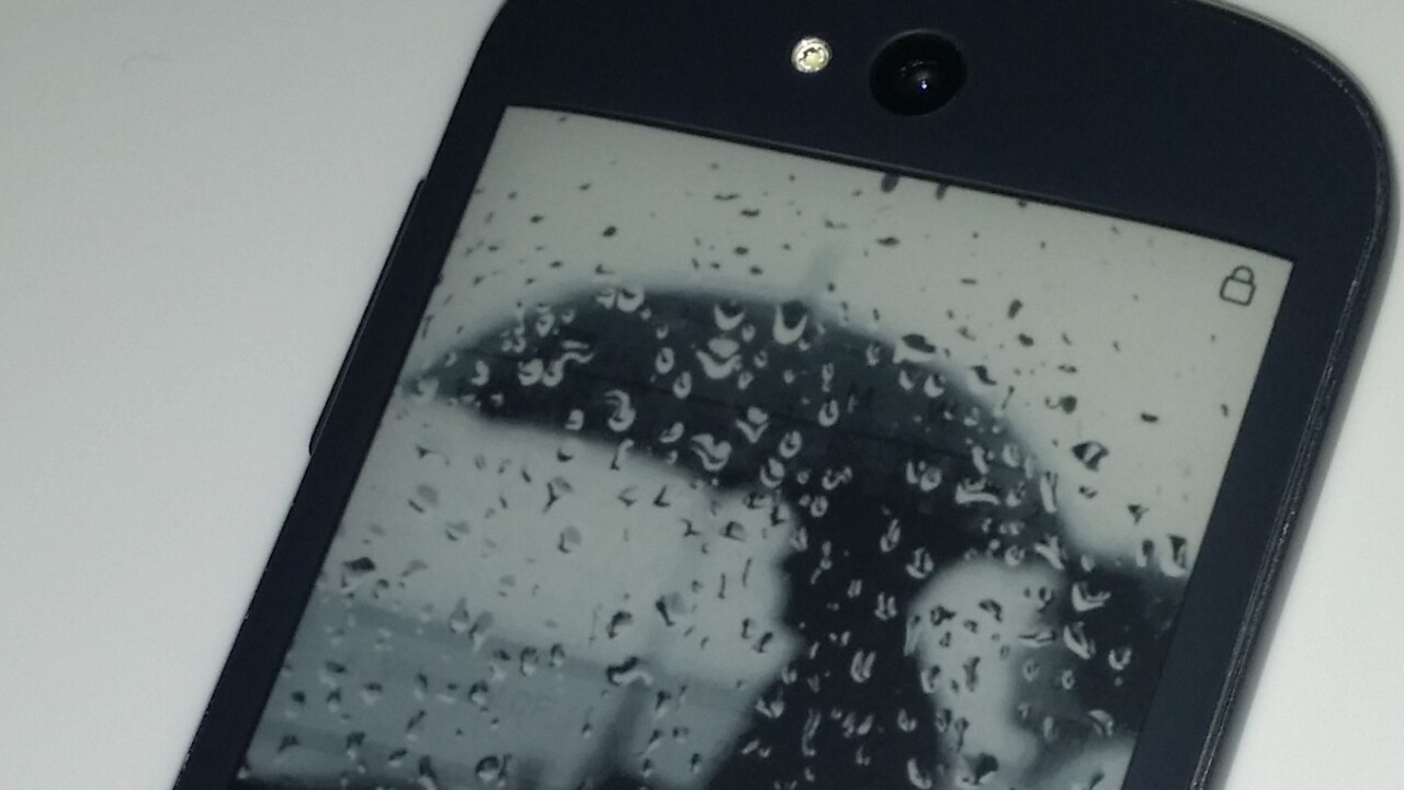 Hands-on with the new dual-screen, e-ink-equipped, Android-powered YotaPhone