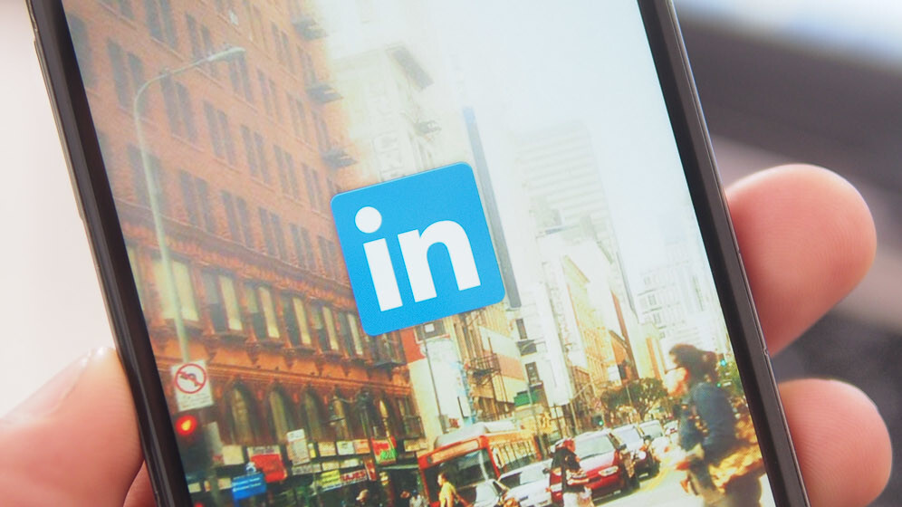 LinkedIn acquires Newsle, a Google Alerts-style service for you and your network