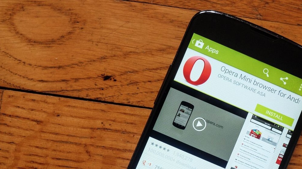 Opera Mini 8 sports a new look for basic phone users, tacks on private and night modes