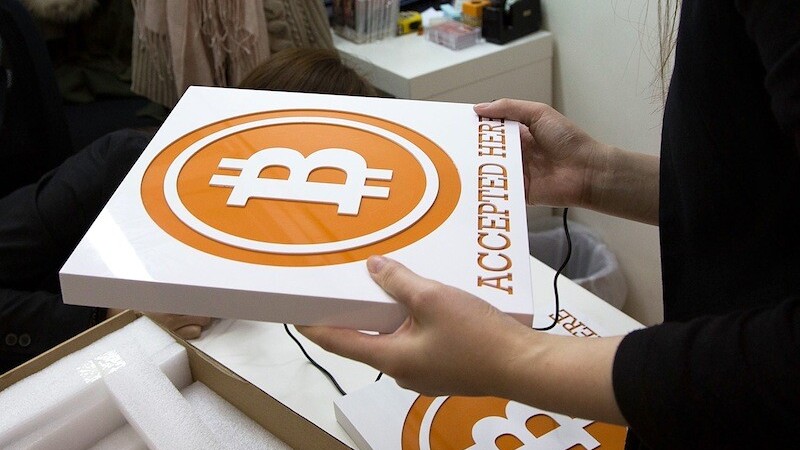 QuickCoin makes sharing Bitcoin as easy as sending a Facebook message