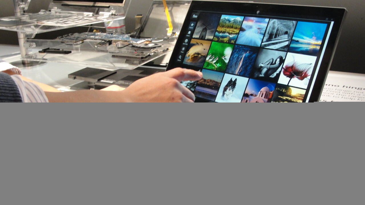 Own a Chromebook? Google+ Photos will now backup your snaps from an SD card automatically