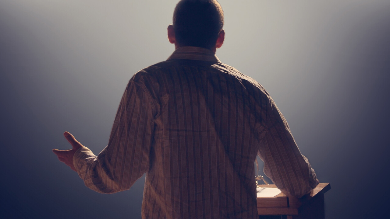 How to become a confident public speaker