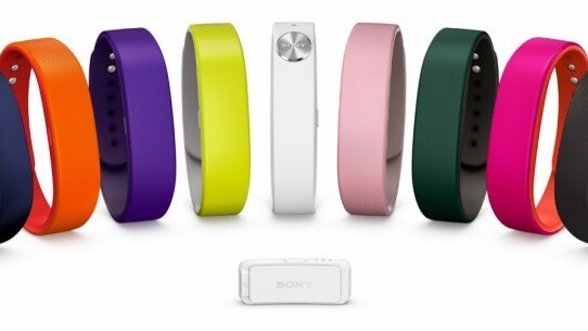 Sony’s new SmartBand SWR10 fitness tracker is now available in the US for $99.99