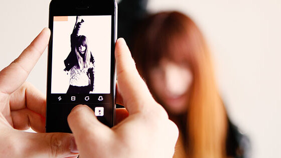 Camu for iPhone puts an elegant spin on social photography